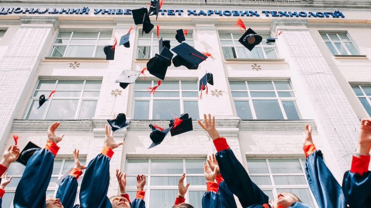 The Ultimate Guide to Choosing the Right University for You